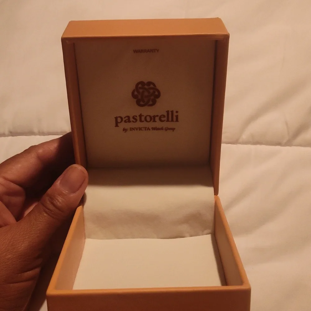 Tan Watch Box - Picture 2 of 5